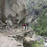 Trekking trail to Manaslu 